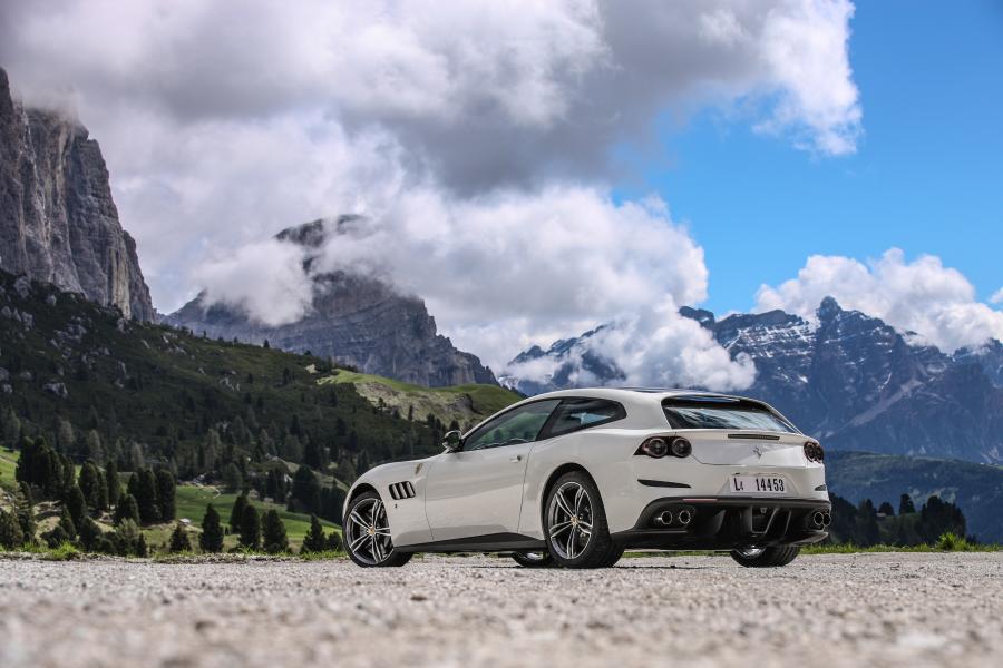  Ferrari GTC4Lusso 2016 года  (WW) (фото 16 из 58)